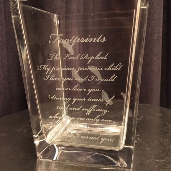 Beautiful Foot Prints Prayer Etched Glass Vase - Picture 4 of 8